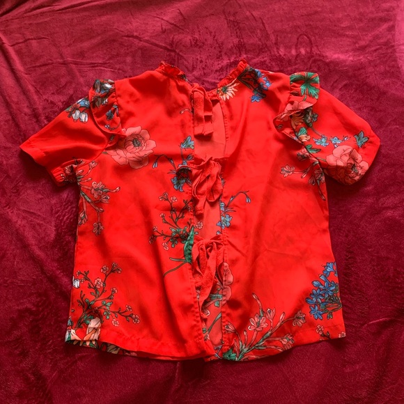 NWOT Floral Open Back Blouse - Picture 3 of 4